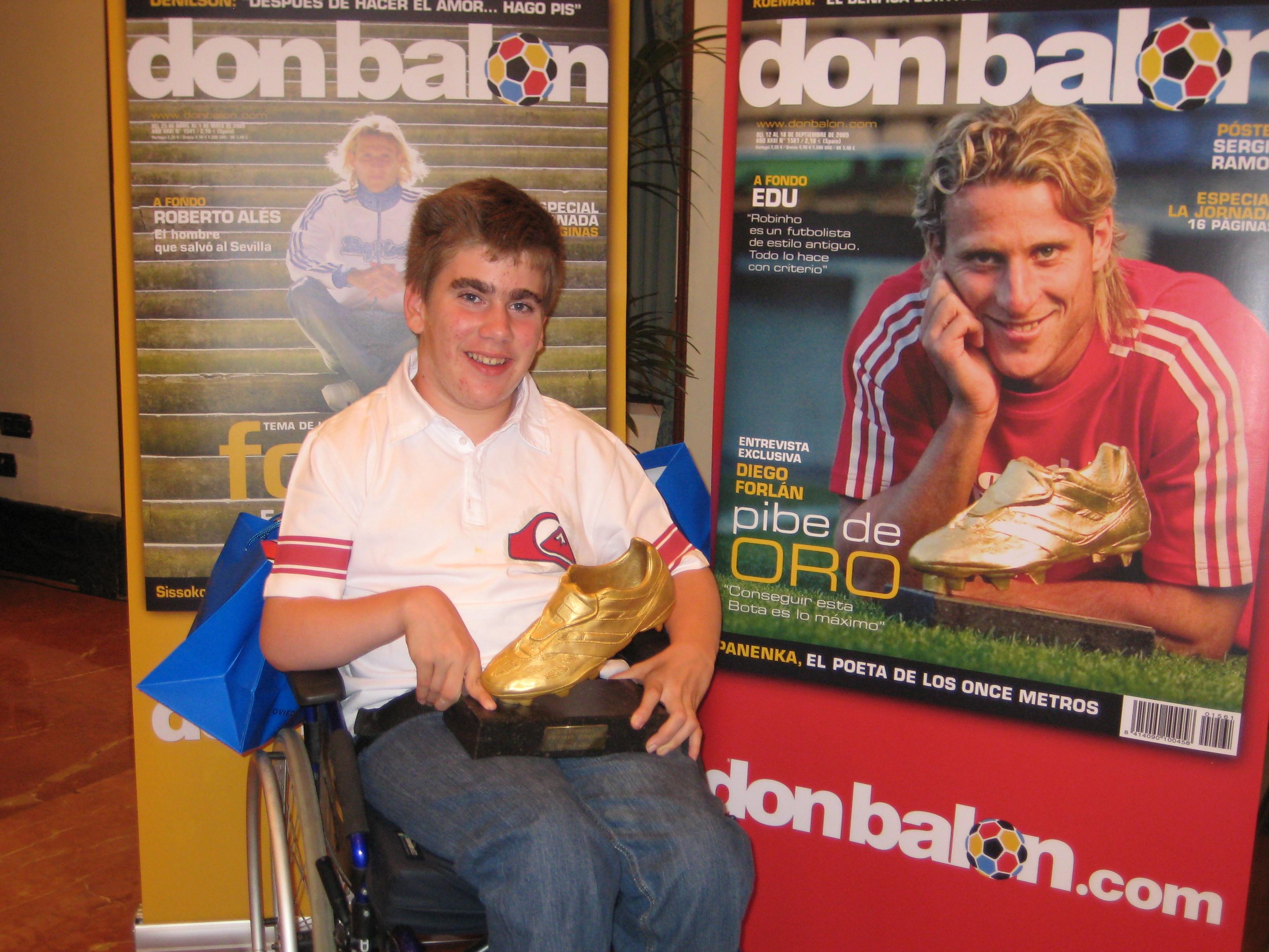 - MANU LÓPEZ (2009  BOTA ORO FORLÁN )-01.