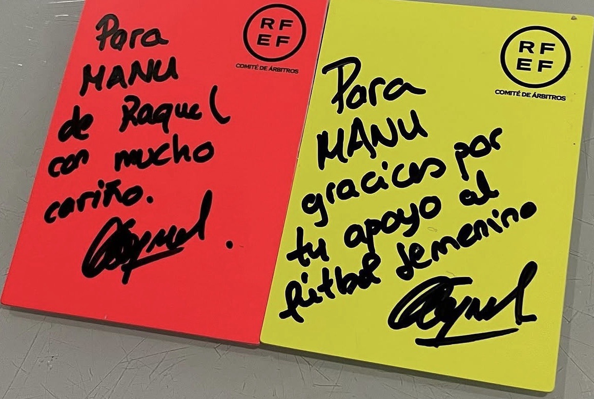 Reportaje | Uxue Larrea, la árbitra de 17 años llamada a cambiar el futuro del arbitraje vasco: carácter, talento y una personalidad que ya impresiona en el fútbol español